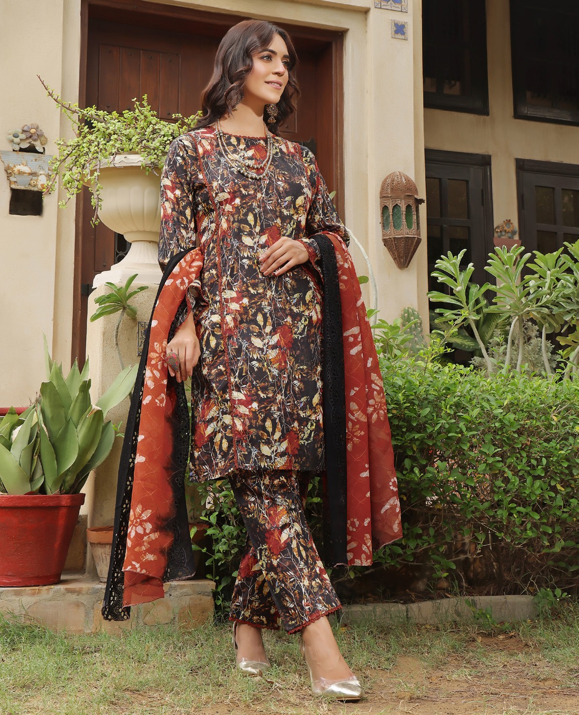 RUSBURY – New Digital Allover Printed Lawn Collection