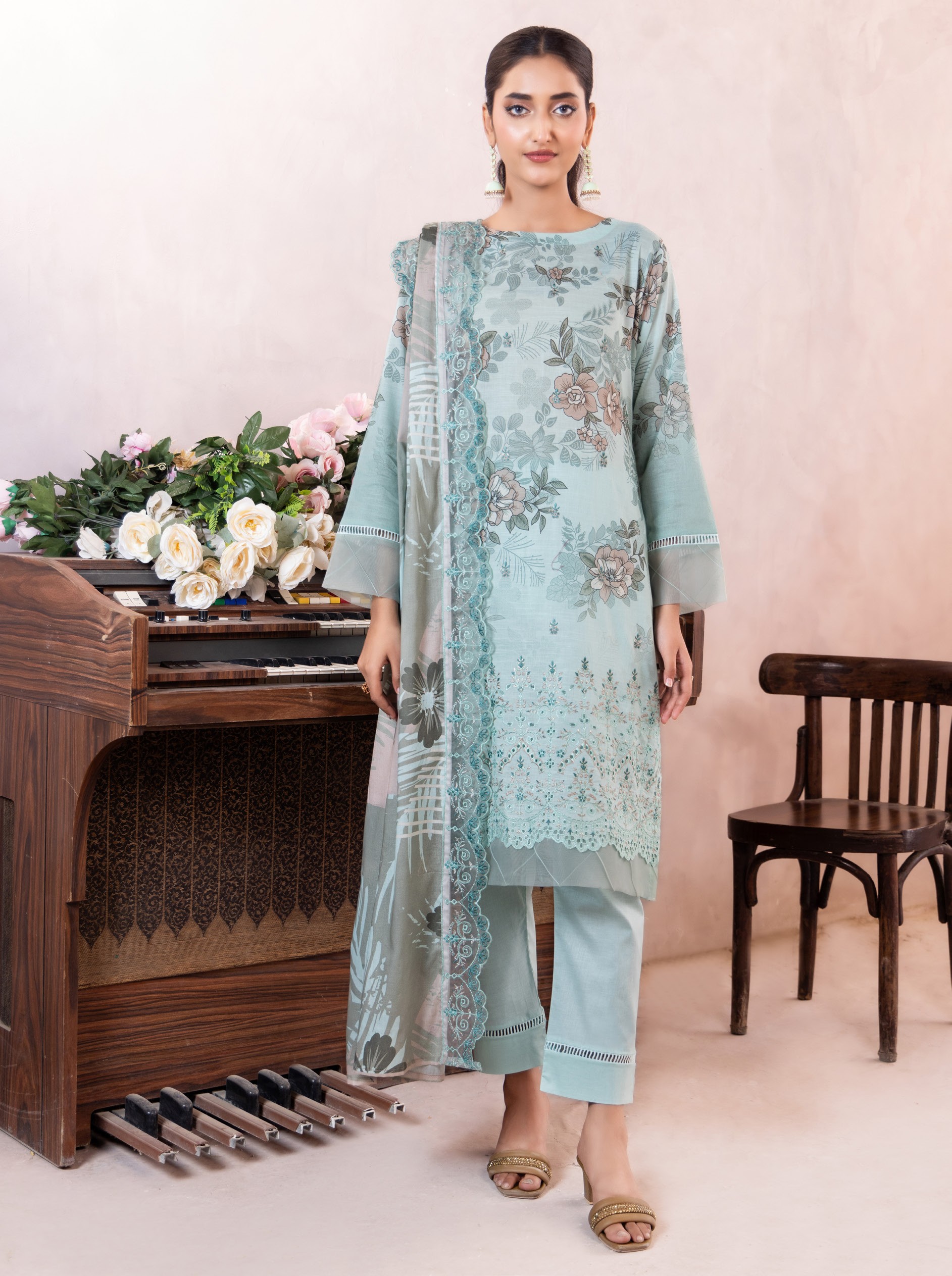 RANG MEHAL – Slub Lawn Digital Print Collection